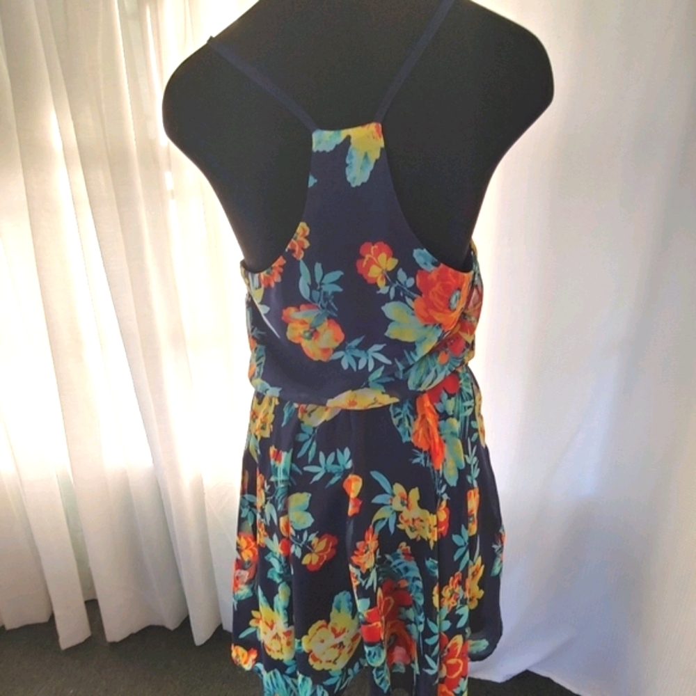 Floral summer dress. - Picture 16 of 16